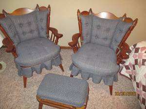 Pair of wood spindle missionary sty...