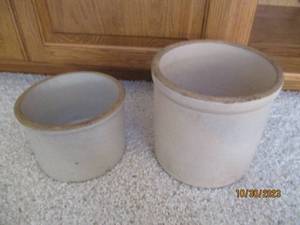 Pair of Red Wing style stoneware cr...