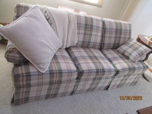 Neutral tone plaid Flexsteel 3-cush...