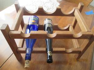 Wooden counter top sitting 6-space ...
