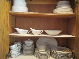 Knowles Bluebells China set...