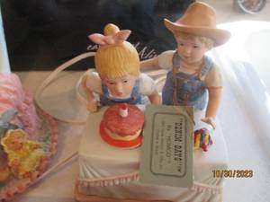 Homco Denim Days figurine, decora...