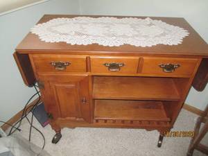 Vintage Wood butlers cart featurin...