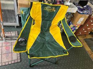 lot 7 image: New NDSU Bison Big Boy Chair