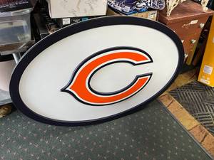 lot 17 image: NIB Chicago Bears Wall Hanging