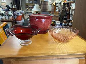 lot 34 image: Colored Glass