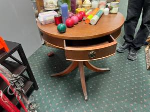 lot 38 image: Vintage Round Table with Drawer