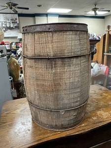 lot 40 image: Wood Bolt Barrel - No Cover