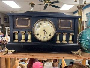 lot 44 image: Vintage Ingraham Clock
