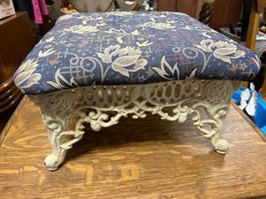 lot 80 image: Cast Iron Stool