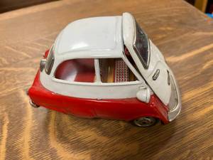 lot 93 image: Vintage Metal Made in Japan Toy Car