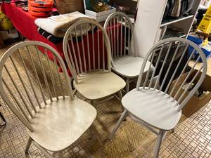 lot 163 image: 4 Wood Chairs
