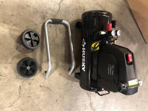 Husky 8G 150 PSI Hotdog Air Compressor Customer Returns See Pictures