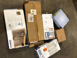 Lot of Assorted Moen Faucets Various Models and Conditions   Customer Returns See Pictures