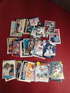lot 137 image: (50) Kirby Puckett Cards