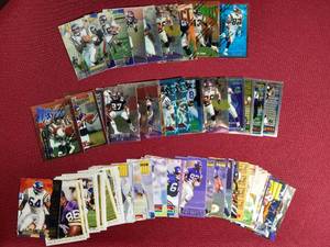 lot 28 image: Box of Vikings Cards