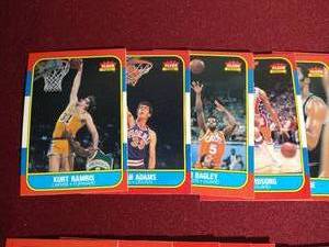 lot 49 image: (31) 1986 Fleer Basketball Cards