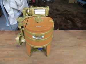 lot 35 image: Ertl Die Cast Maytag Washer