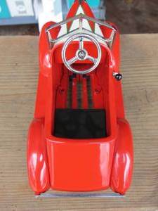 lot 45 image: 1938 Garton Lincoln Zephyr Pedal Car By Hallmark