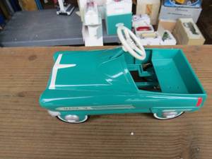 lot 48 image: 1956 Garton Mark V Pedal Car By Hallmark