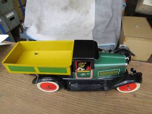 lot 66 image: Paya 1931 Tin Dump Truck - Made in Spain