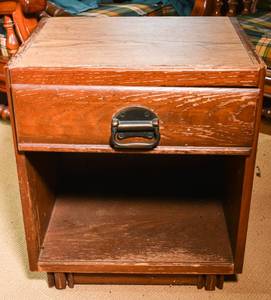 lot 72 image: Kroehler Style Wood Nightstand with Drawer