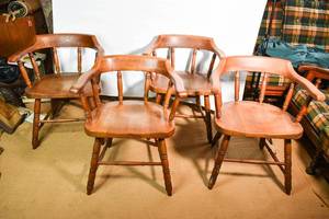 lot 74 image: Set of 4 Wooden Barrel Back Captains Chairs