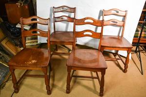 lot 77 image: Set of 4 The Dearborn Co. Wooden Dining Chairs