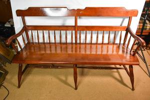 lot 78 image: Ethan Allen Wooden Bench Seat