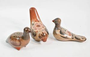 lot 232 image: 3 Mexican Tonala Ceramic Birds
