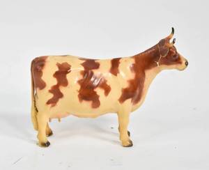 lot 234 image: Mortens Studio Dairy Cow Figure