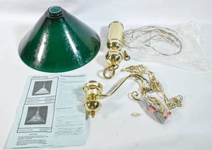 lot 148 image: Vintage JCPenney Hanging Emerald Green Light Fixture