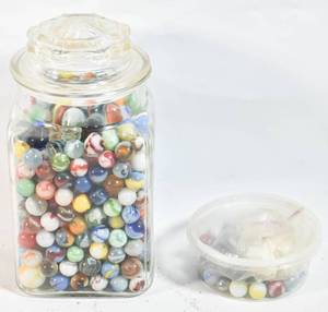 lot 181 image: Large Group of Glass Marbles
