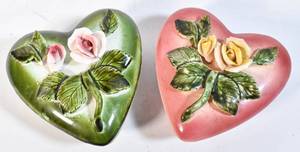 lot 210 image: 2 Royal Sealy Porcelain Heart Boxes