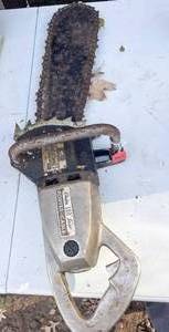 lot 557 image: Vintage 1950s Porter-Cable 110 Chainsaw