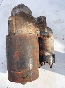 lot 563 image: Delco Automotive Starter Motor