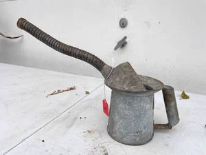 lot 623 image: Vintage Flex Spout 2 QT Adjustable Nozzle Watering Can