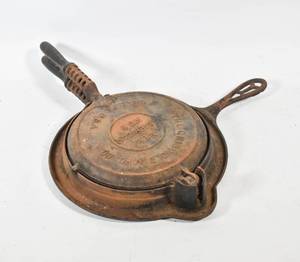 lot 21 image: Vintage Griswold No. 8 Waffle Iron