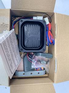 lot 549 image: Vintage Audiovox Auto Security AA-931