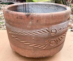 lot 611 image: Large Textured Ceramic Planter