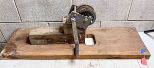 lot 686 image: Vintage Winch Model 1200