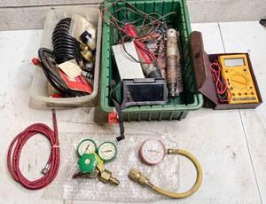 lot 689 image: Assortment of Electrical Supplies