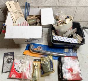 lot 690 image: Large Group of Plumbing Supplies