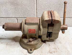 lot 709 image: Heavy Diamond Brand Multi-Purpose Vice
