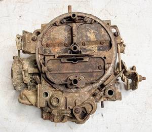 lot 727 image: Rochester Quadrajet 1977 350 Chevy Carburetor