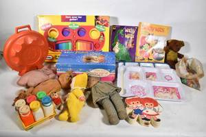 lot 314 image: Assortment of Childrens Toys