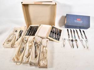 lot 477 image: 1847 Rogers Bros Silverplate Tableware in Original Boxes