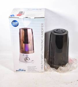 lot 450 image: Air Innovations Humidifier
