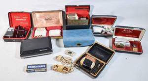 lot 279 image: Large Group of Vintage Electric Shavers and Cases
