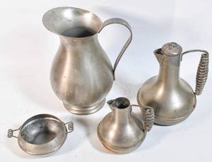 lot 256 image: 4 Colonial Pewter Vessels